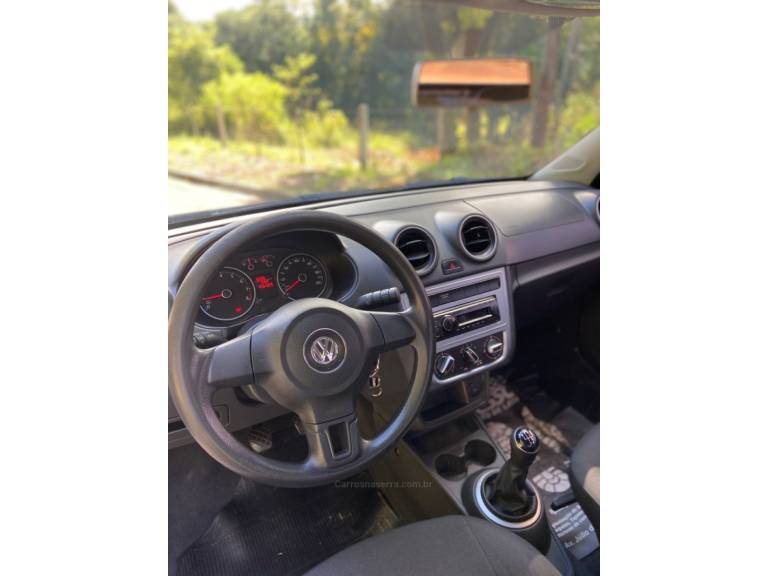 VOLKSWAGEN - SAVEIRO - 2016/2016 - Branca - R$ 52.900,00