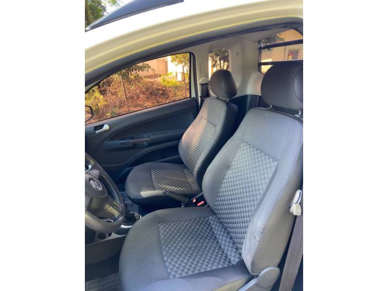 VOLKSWAGEN - SAVEIRO - 2016/2016 - Branca - R$ 52.900,00